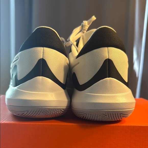 Nike Precision VI White and Black Athletic Shoes with Sleek Design - Picture 3 of 4